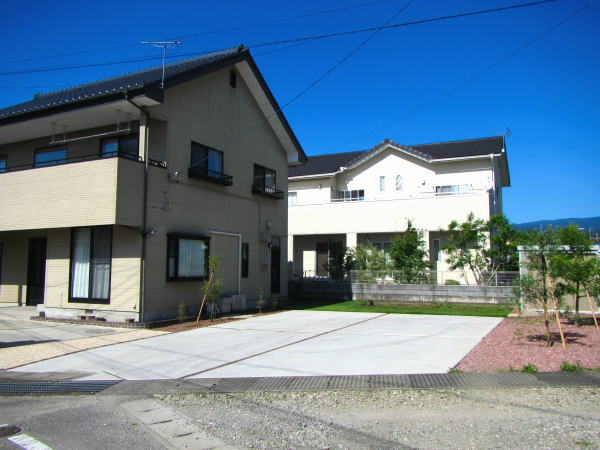 広々した駐車場